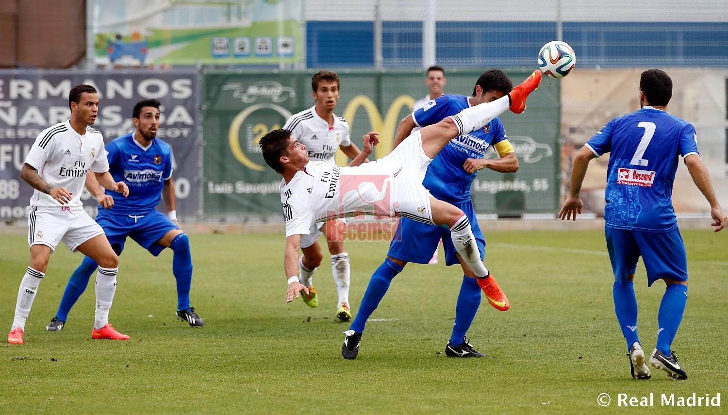sacrificio del cf fuenlabrada logró una victoria contra el real madrid castilla
