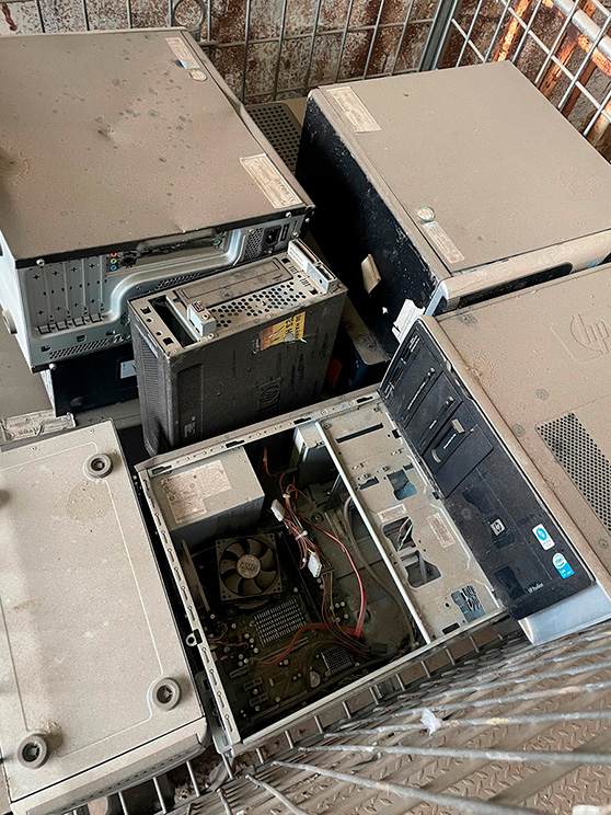 ordenadores residuos eléctricos y electrónicos