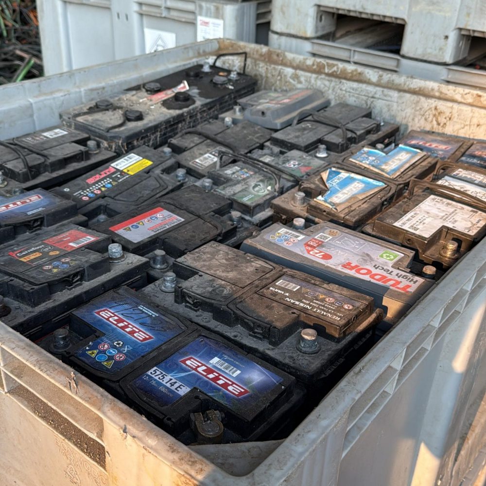 CHATARRA BATERIAS METALES