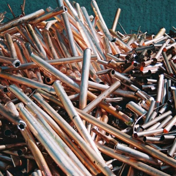 tubo_de_cobre_desechado_0-1004x1500